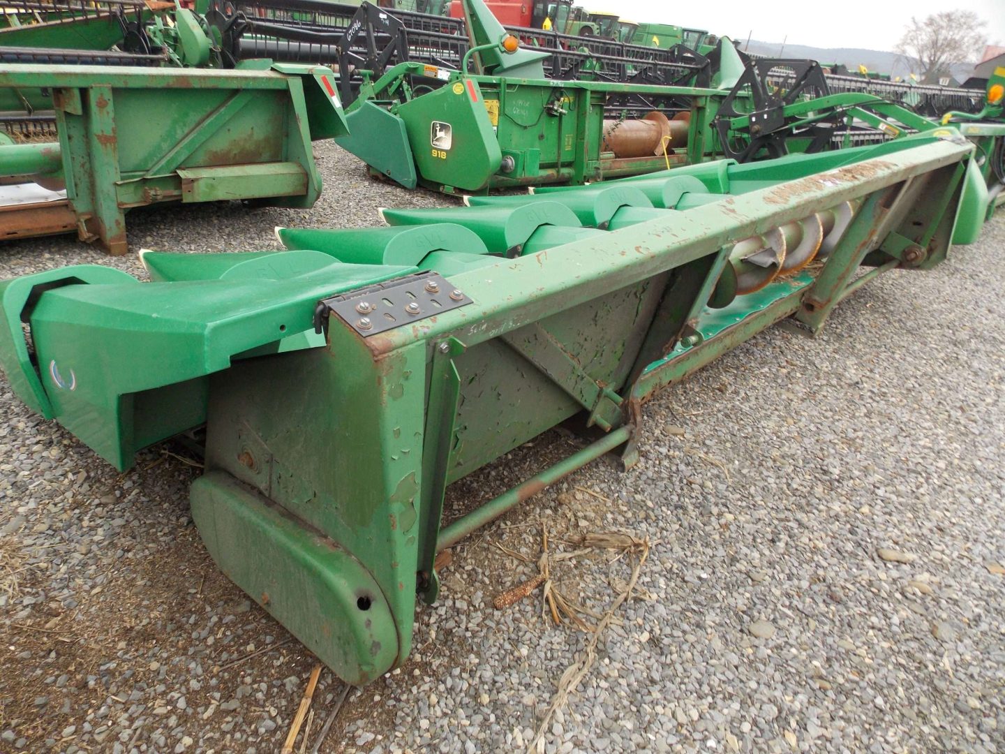 JD 643 corn head